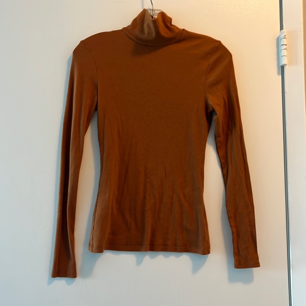 BEYOND YOGA like new turtle neck